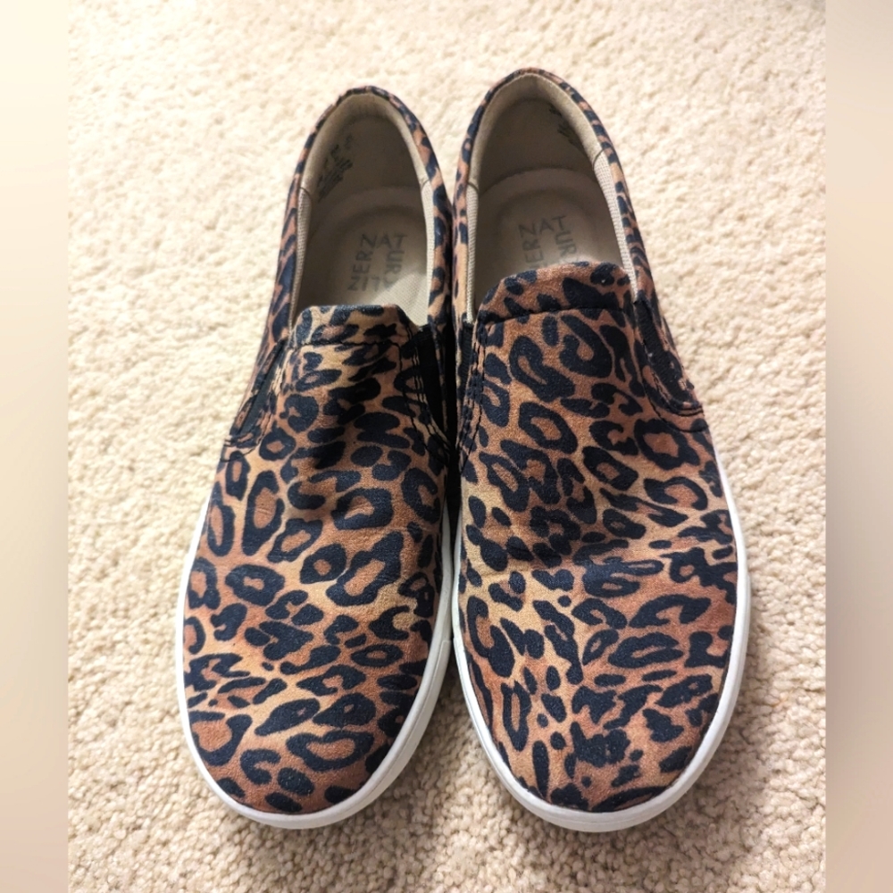 Naturalizer Women's 10W Brown Cheetah print Slip on shoes
